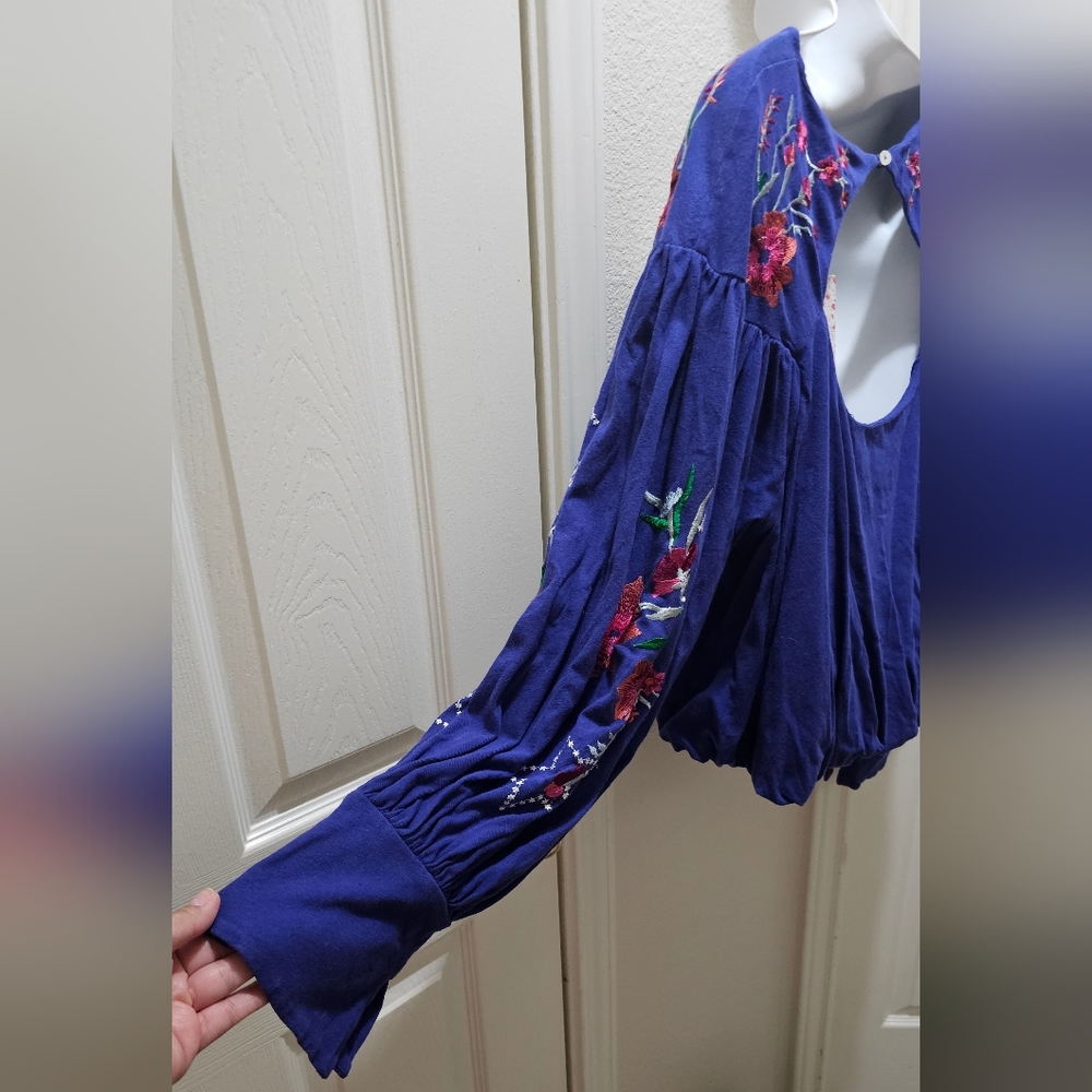 Free People Lita Embroidered Bohemian Cut Out Top Size Large NWT - Picture 9 of 14